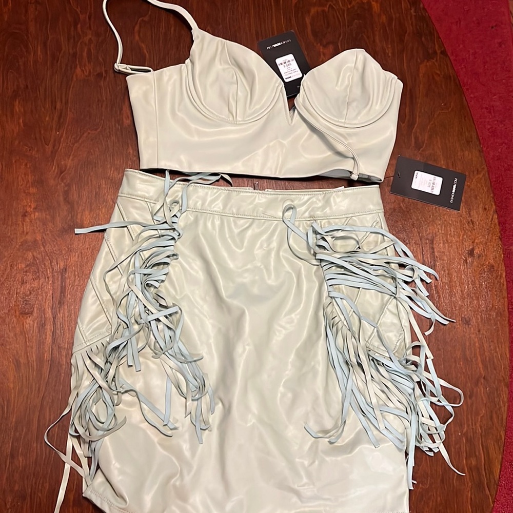New 2 pc sage skirt set